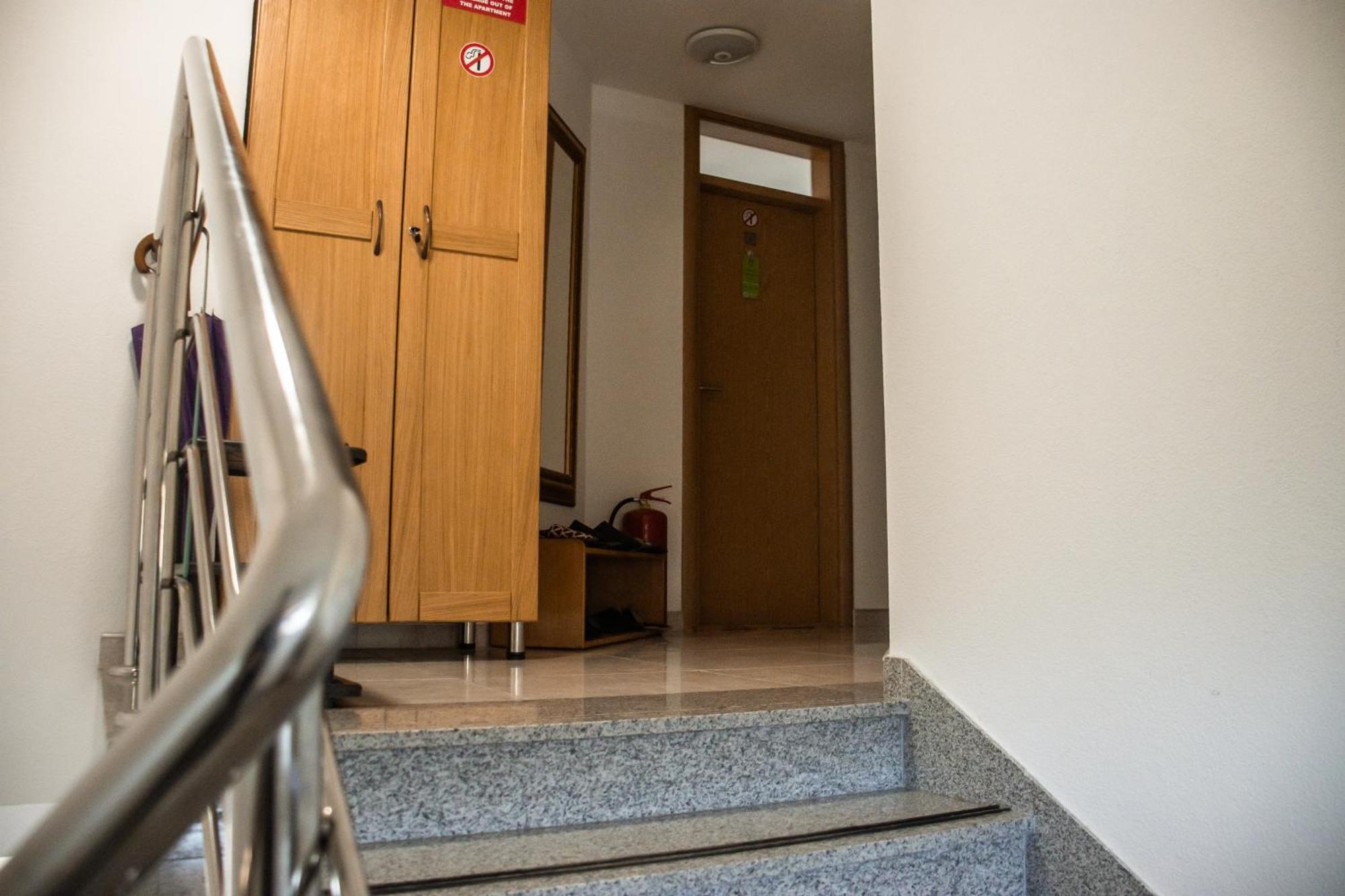 Apartments Basic Visoko Exteriér fotografie
